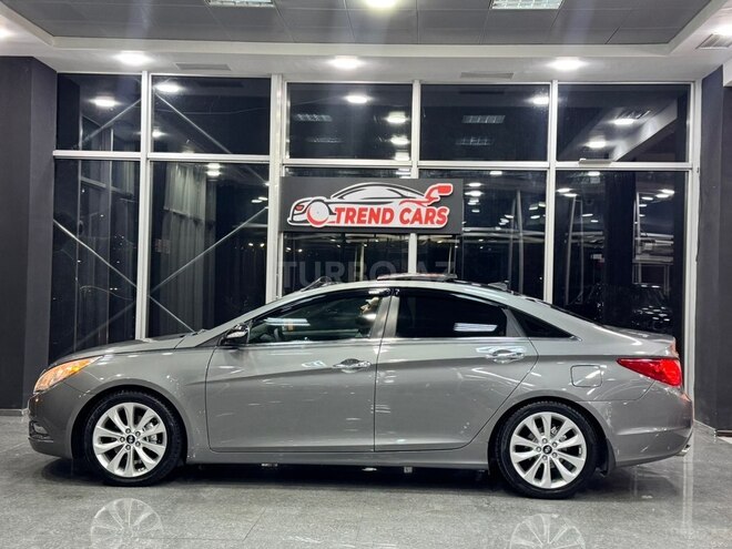 Hyundai Sonata-5