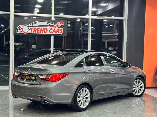 Hyundai Sonata-3