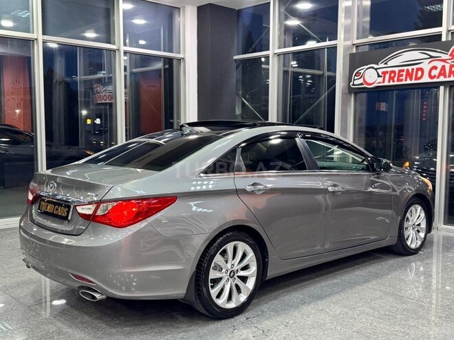 Hyundai Sonata-8