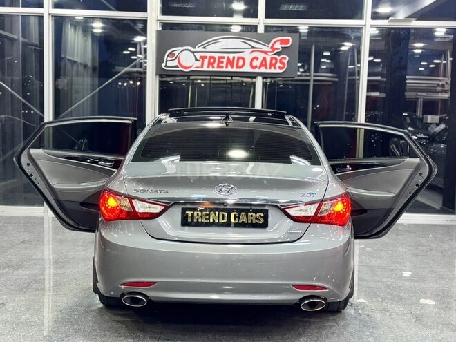 Hyundai Sonata-11