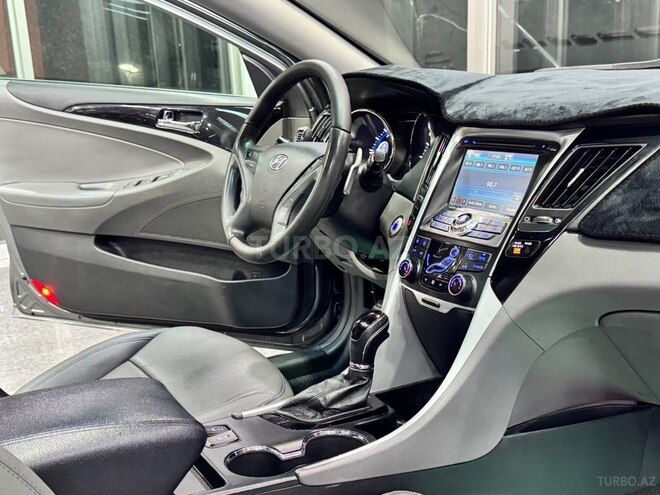 Hyundai Sonata-19