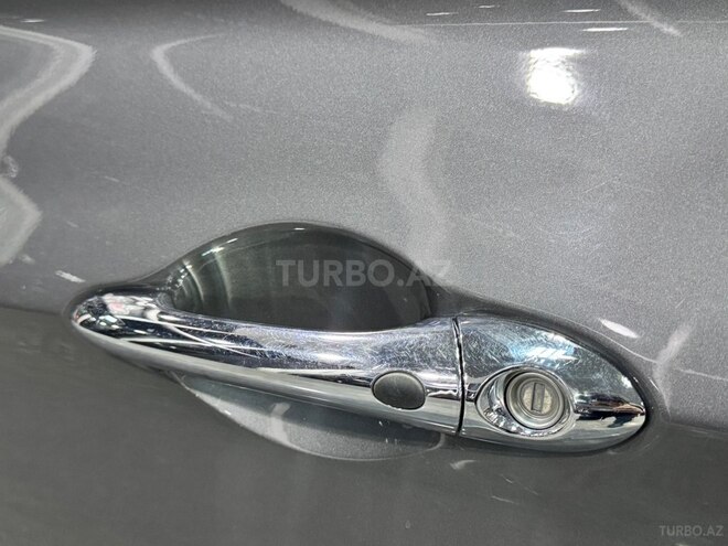 Hyundai Sonata-32