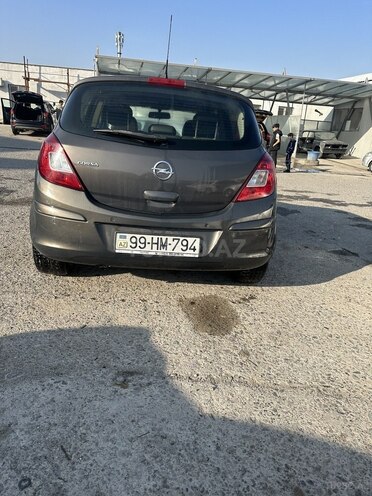 Opel Corsa-2