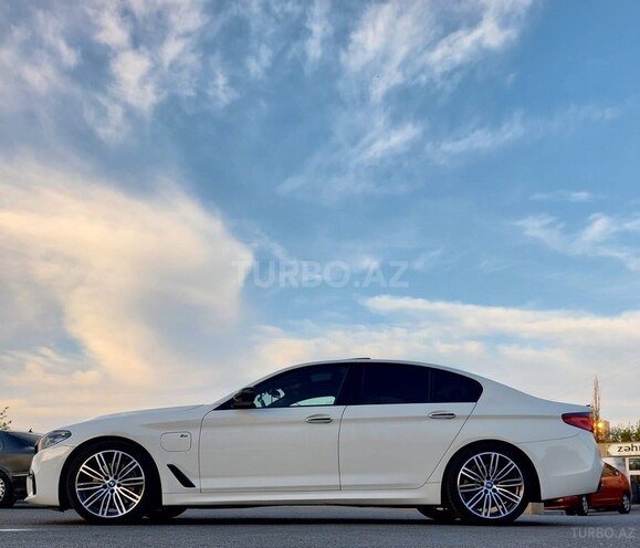 BMW 530e-18
