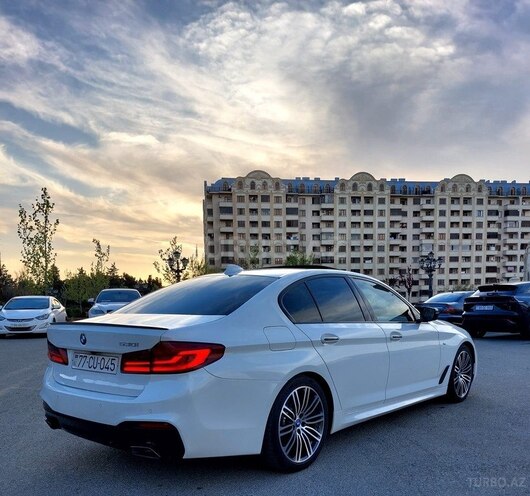 BMW 530e-19