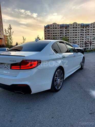 BMW 530e-3