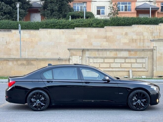 BMW 750-3