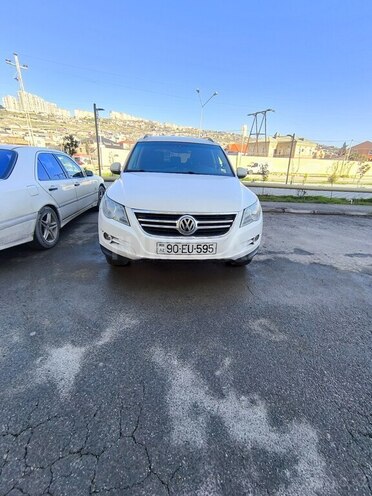 Volkswagen Tiguan-1
