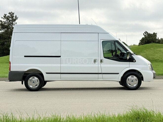 Ford Transit-3