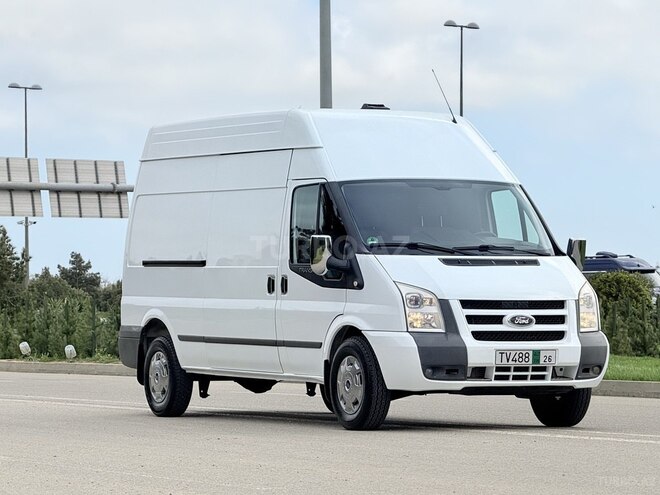 Ford Transit-19
