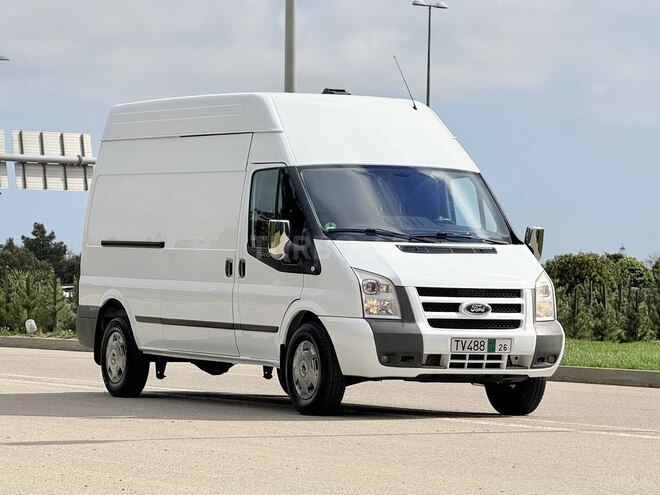 Ford Transit-12