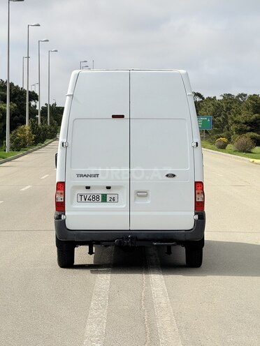 Ford Transit-14