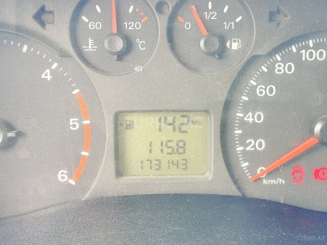 Ford Transit-8