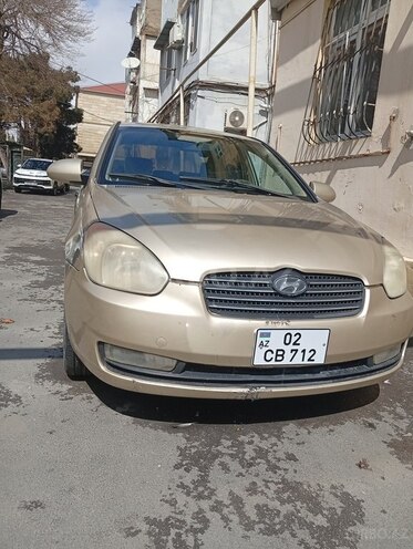 Hyundai Accent-1