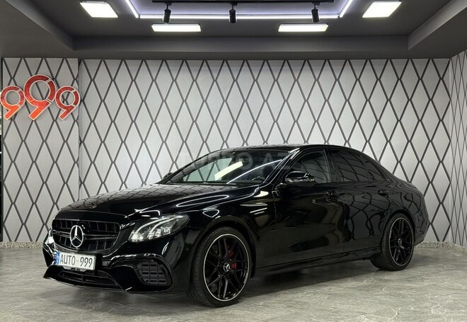 Mercedes E 300 4MATIC-2