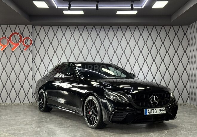 Mercedes E 300 4MATIC-3