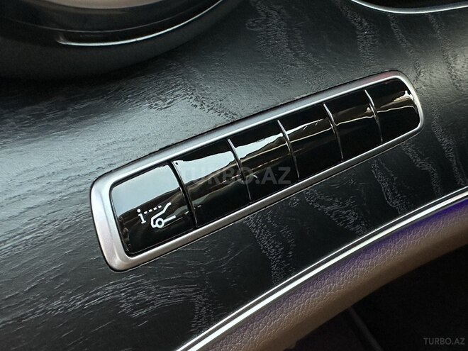 Mercedes E 220 d-16