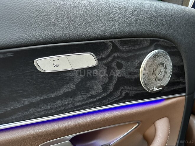 Mercedes E 220 d-8