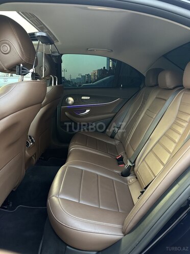 Mercedes E 220 d-13
