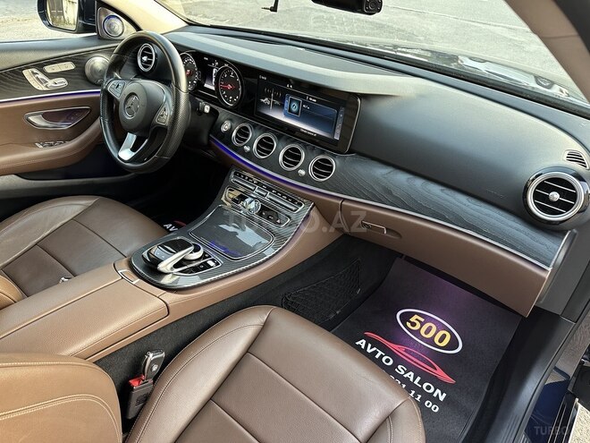 Mercedes E 220 d-12