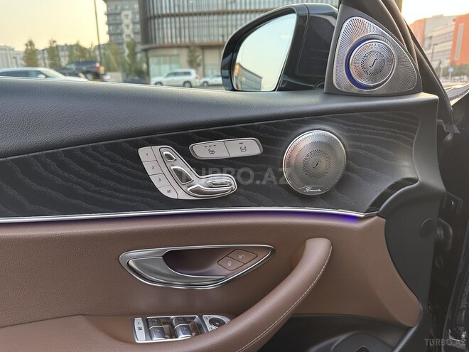 Mercedes E 220 d-5