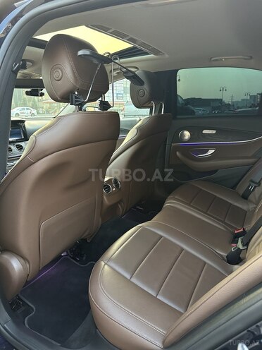 Mercedes E 220 d-7