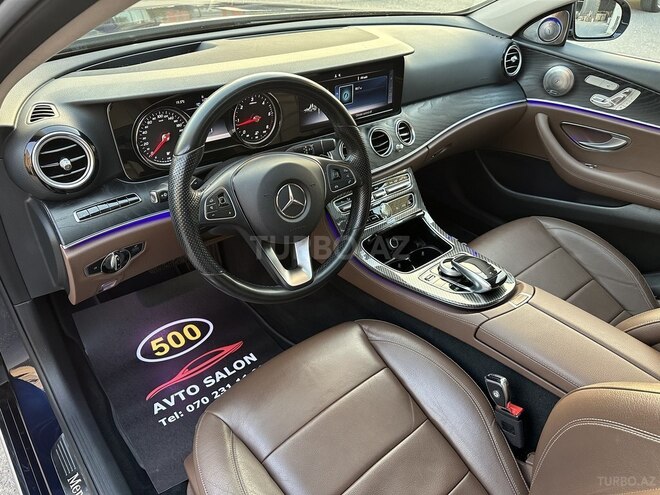 Mercedes E 220 d-4