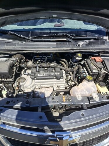 Chevrolet Cobalt-11