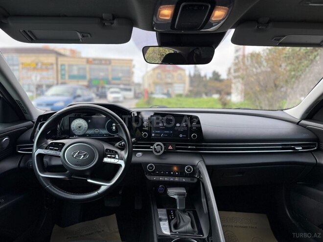 Hyundai Elantra-7