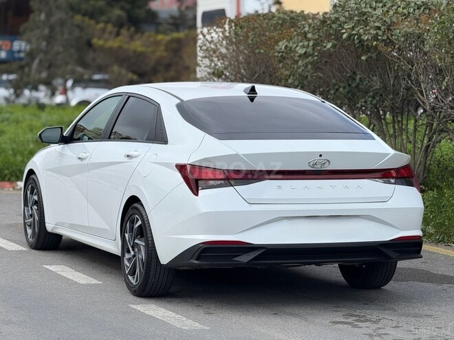 Hyundai Elantra-5