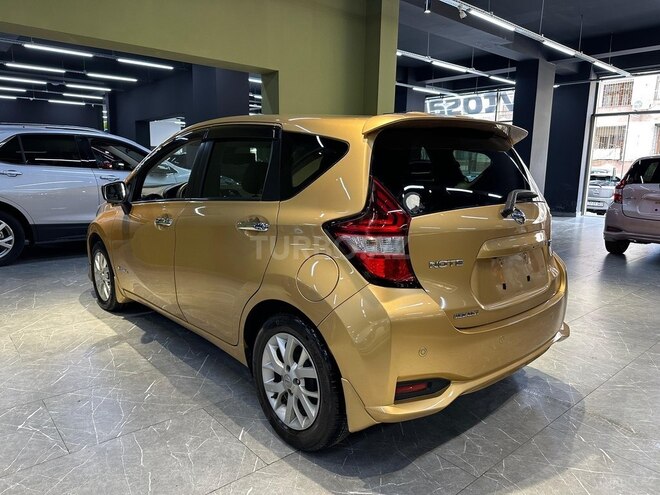 Nissan Note-9