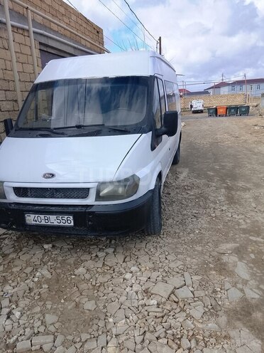 Ford Transit-4
