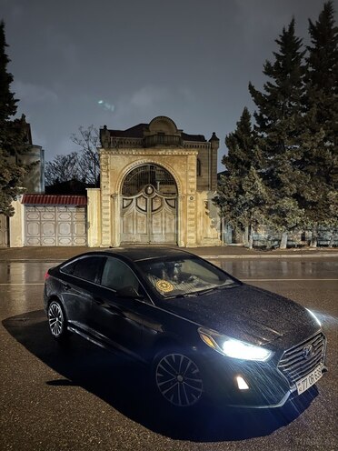 Hyundai Sonata-2
