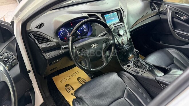 Hyundai Grandeur-6