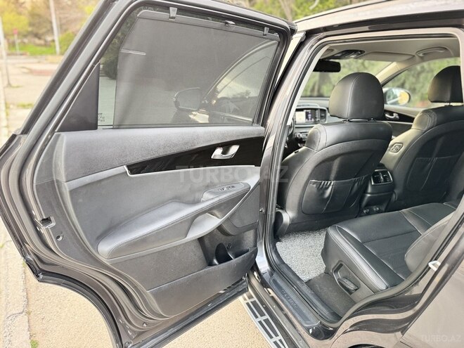Kia Sorento-9