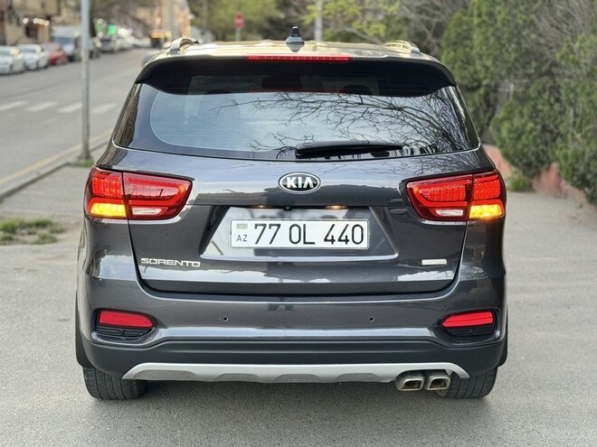 Kia Sorento-2