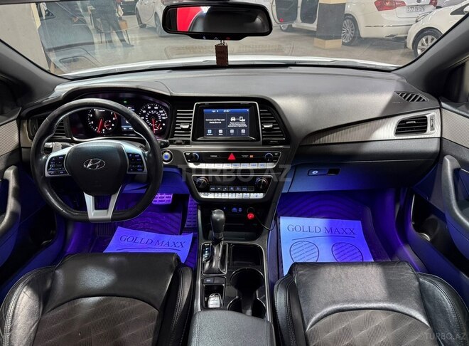 Hyundai Sonata-17