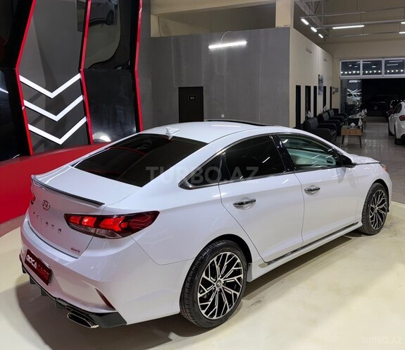 Hyundai Sonata-8