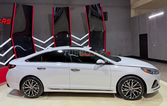 Hyundai Sonata-5