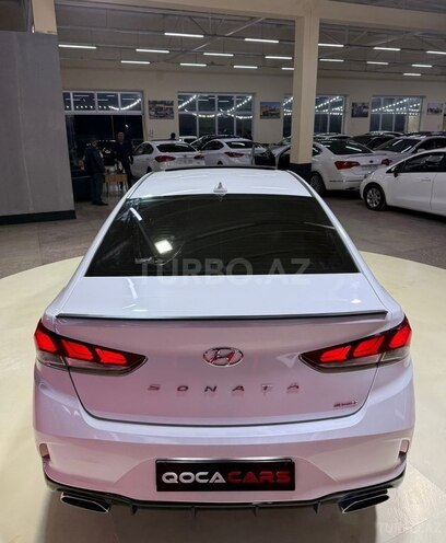 Hyundai Sonata-13