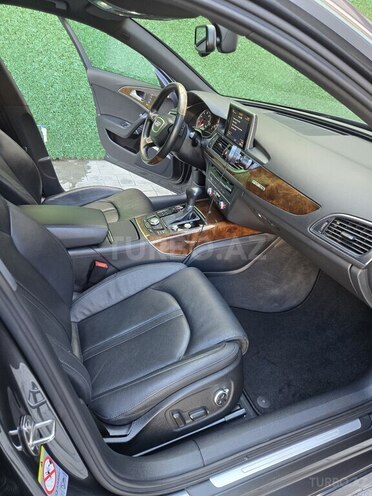 Audi A6-4