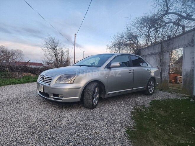 Toyota Avensis-2