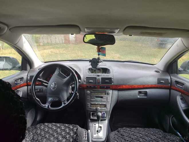 Toyota Avensis-8