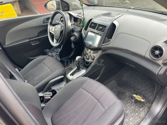 Chevrolet Aveo-6