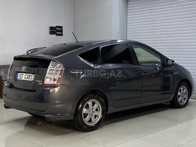 Toyota Prius-11