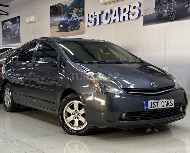 Toyota Prius-5