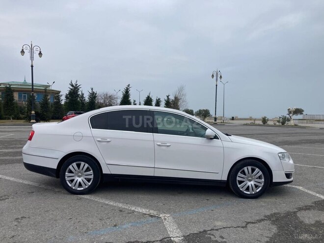 Volkswagen Passat-5