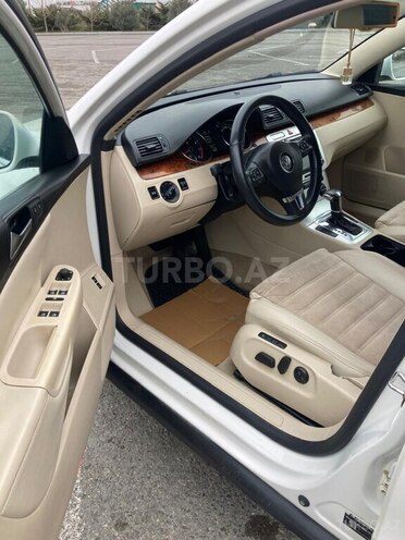 Volkswagen Passat-8