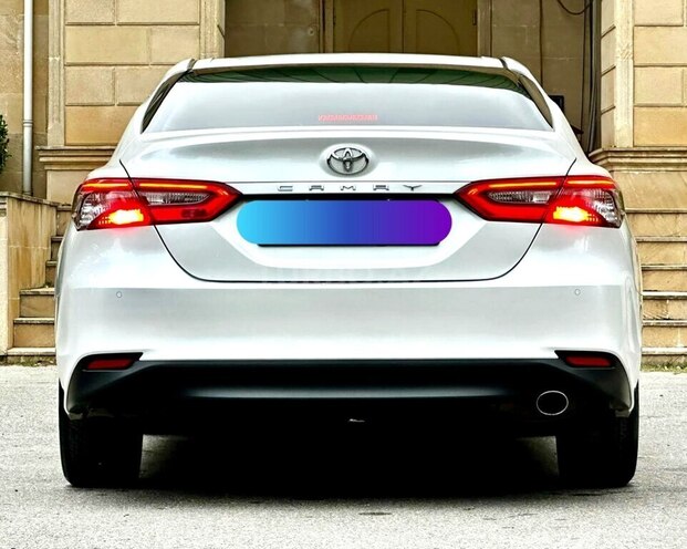 Toyota Camry-9