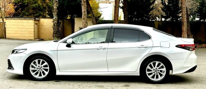 Toyota Camry-7